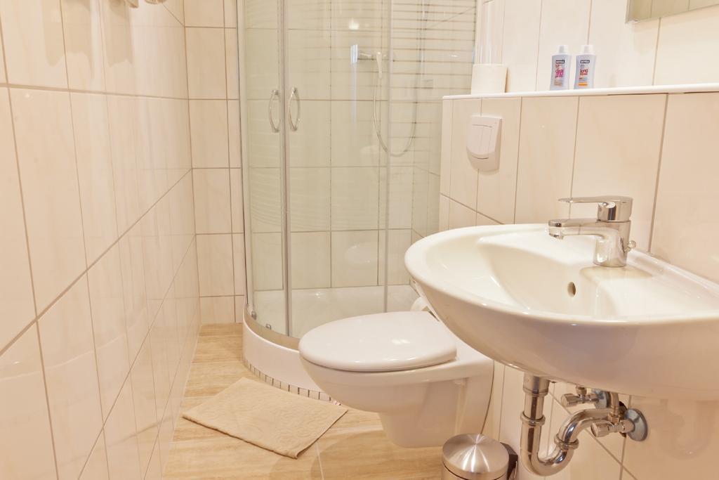 Hotel Ganita Weil Am Rhein Room photo