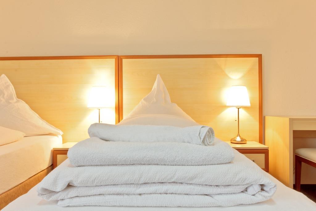 Hotel Ganita Weil Am Rhein Room photo